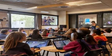 Hybrid education model post-pandemic: why it matters now